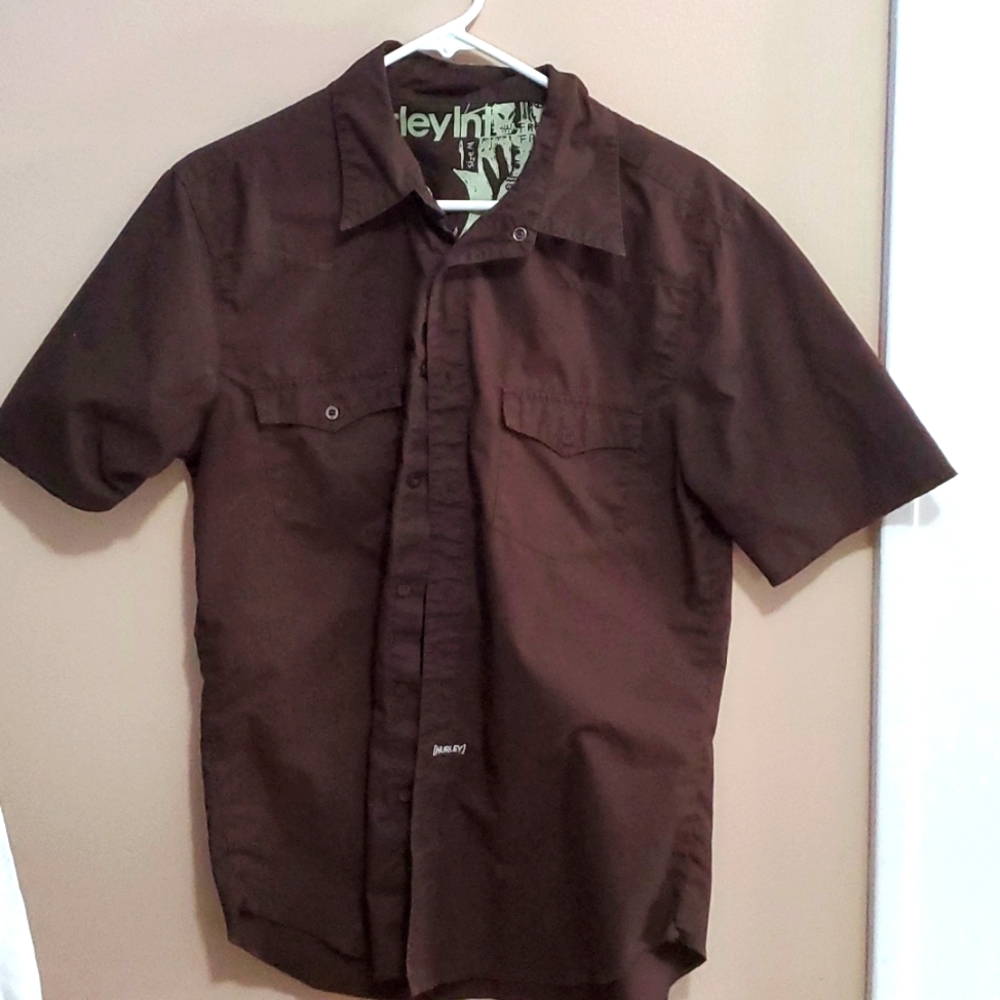 Hurley Short Sleeve Button-up Medium